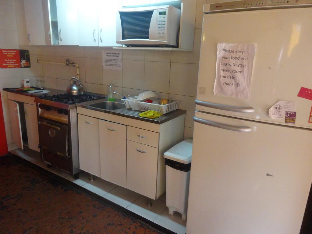 Hostel Internacional Мендоса Екстериор снимка