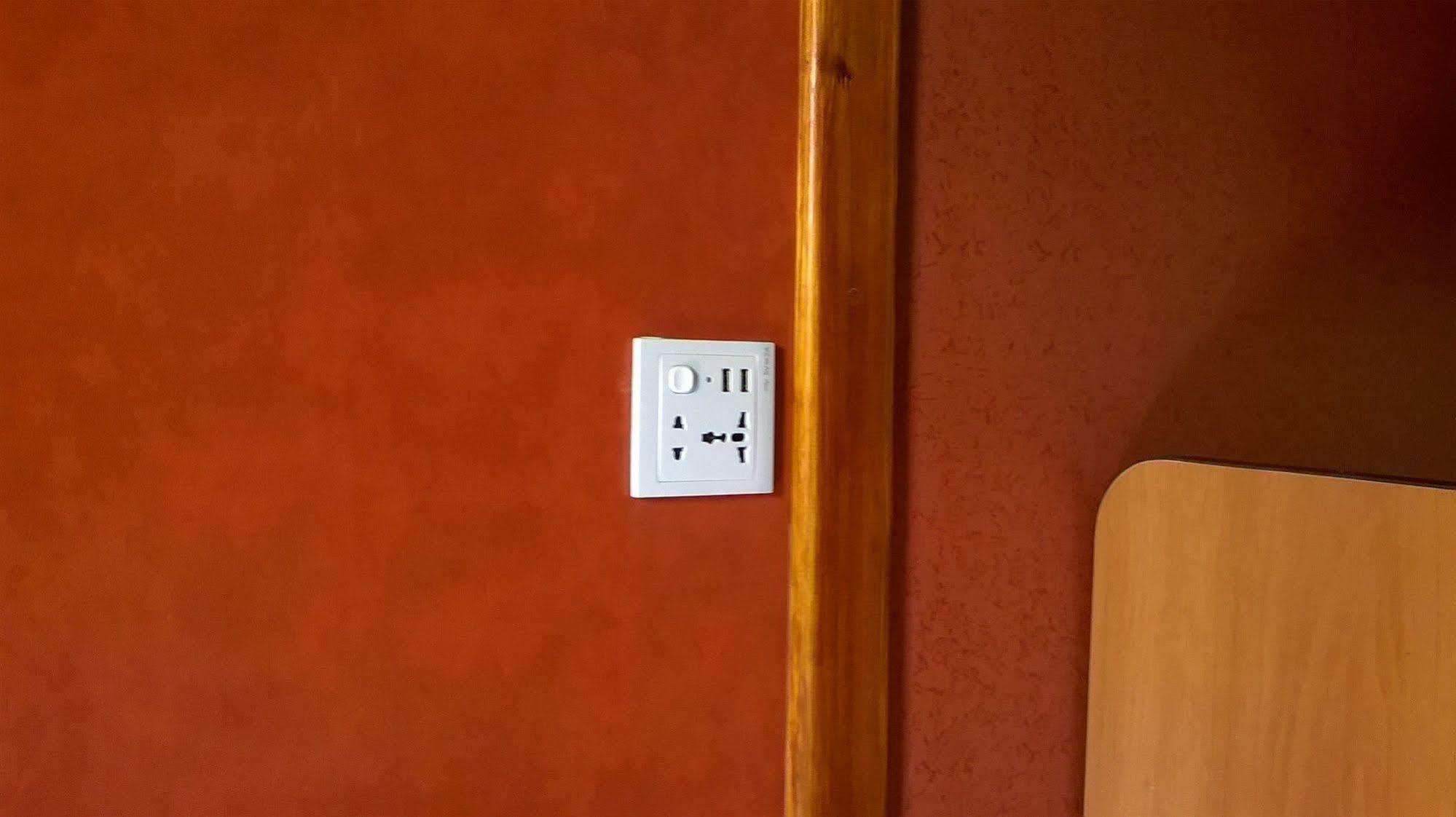 Hostel Internacional Мендоса Екстериор снимка